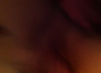 Chaude du vagin et invitée à mouiller