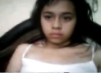 Mignonne et sacrément salope pour son âge