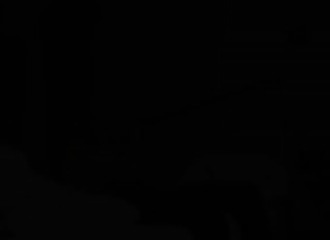 Masturbation féminine sur ses draps blancs