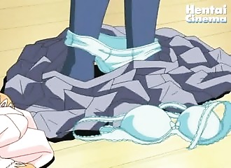 Toute nue pour baiser en plan hentaï