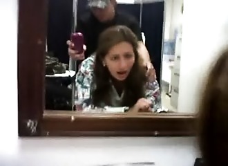 Selfie sexe avec levrette devant le miroir