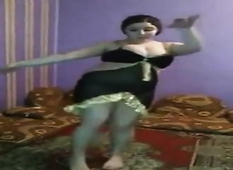 Arabe danse en tenue sexy