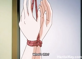 Une soubrette manga en plan bdsm