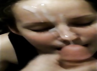 Ejaculation faciale sur amatrice